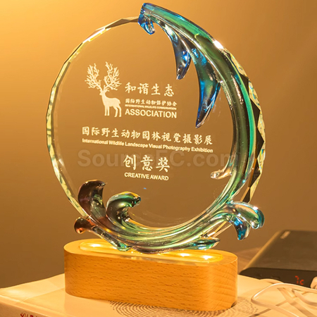 禮品訂造發光琉璃獎座紀念品