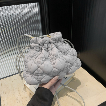 禮品訂造菱格抽繩束口雲朵包紀念品