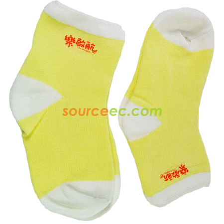 嬰兒掛車包 | 媽媽袋 | 嬰兒禮品 | 訂製口水巾 | 訂造嬰兒紗巾